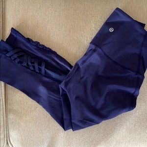 Lululemon navy crop workout pants